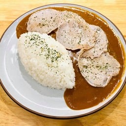 ข้าวแกงกะหรี่หมูสันนอกสไลด์