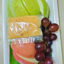 ผลไม้รวม (ฝรั่ง+องุ่นแดง+แอปเปิล)
