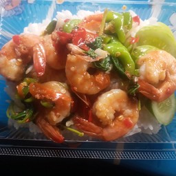 เจ๊ป้อม(เตี๋ยวเป็ด อาหารตามสั่ง)