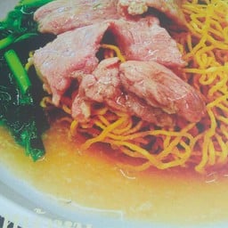 ดิ เอ็มไพร์ ราดหน้า ข้าวมันไก่ ผัดกะเพรา ผัดซีอิ๊ว ก๋วยเตี๋ยวคั่วไก่ ข้าวผัด ปตท. คลองหลวง