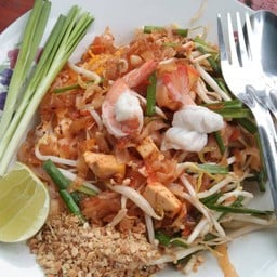 เจ๊เพ็ญผัดไทยหอยทอดกะทะเดือด