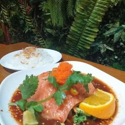 ยำแซลม่อน
