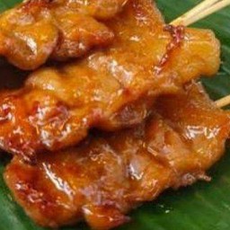 หมูปิ้ง8ไม้ ข้าวเหนียว 2 ห่อ