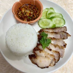 ข้าวหมูทอด สามชั้นทอด / สันคอทอด