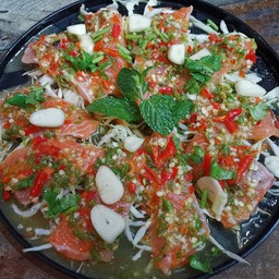 แซลมอนแซ่บ
