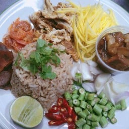 ก๋วยเตี๋ยวหลอดทรงเครื่อง+ข้าวคลุกกะปิเครื่องแน่น ม.สุขสันต์6