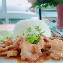 ข้าวกระเทียมพริกไทย