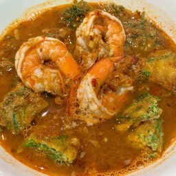 แกงส้มชะอมกุ้ง