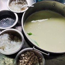 น้ำเต้าหู้