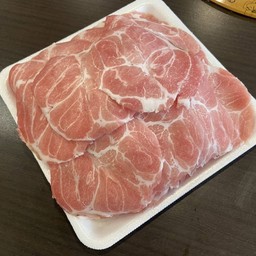 สันคอหมูสไลด์ครึ่งโล