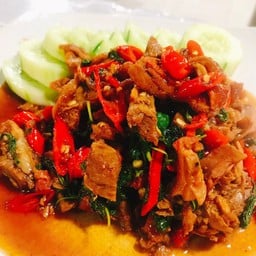 [กับข้าว] ผัดกระเพราเป็ดย่างพริกแห้งโบราณ