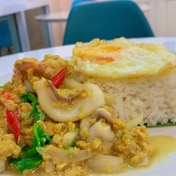 ข้าวราดผัดผงกระหรี่