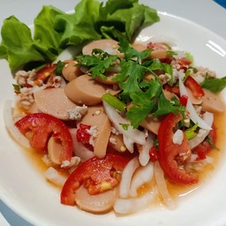 ยำไส้กรอก