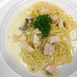 69 Spaghetti Panna Salmon E Vodka