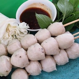 ลูกชิ้นตาทอง