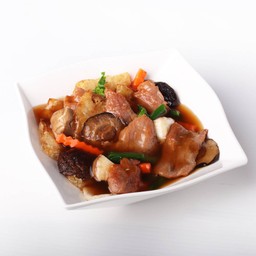 ก๋วยเตี๋ยวราดหน้าเนื้อสัน