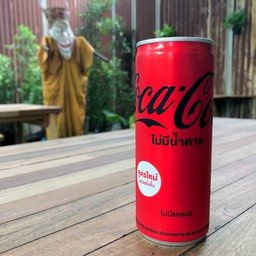 โค้กซีโร่กระป๋อง (Coke Zero)