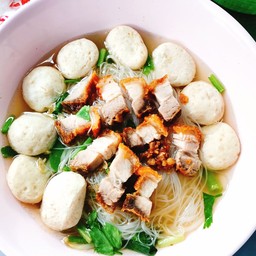 ต้มเลือดหมูเครื่องแน่น ถนนจันทน์เก่า 6