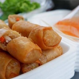 เปาะเปี๊ยะทอด อโศก-สูตรแม่อร่อย