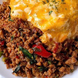 ข้าวไข่ข้น+กระเพราหมูสับ Egg rice + minced pork with basil