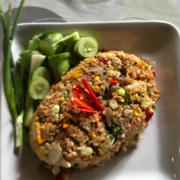 ข้าวผัดหมูปลาร้า