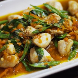 เนื้อปูผัดพริกเหลือง