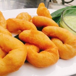ปาท่องโก๋เกรียว ซาลาเปาทอด สังขยาใบเตย