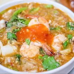 ป้ากุ้ง.ปกณ.ก๋วยเตี๋ยวอาหารตามสั่ง