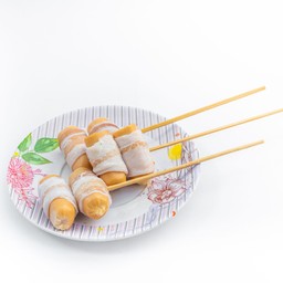 ฮอดดอกพันเบคอนเสียบไม้