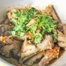 ยำตีนไก่