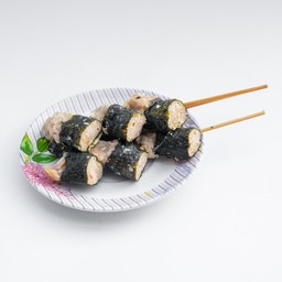 หมูพันสาหร่ายเสียบไม้