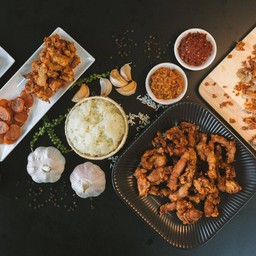 ข้าวเหนียวสามชั้นทอดกรอบ