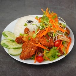 ข้าว ยำไก่แซ่บ