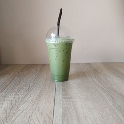 ชาเขียวเย็น แก้วใหญ่ 20 ออนซ์