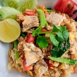 ข้าวผัดรถไฟหมู