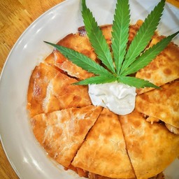 เคสซาดิญ่า พิซซ่าแมกซิกัน