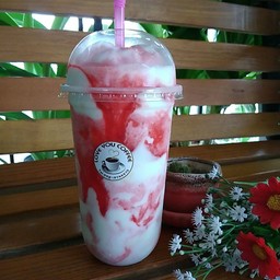 สตรอเบอรี่สมูทตี้