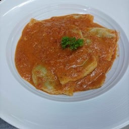 87 Ravioli in Salsa Rosa