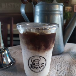 ลาเต้เย็น (แยกน้ำ)