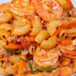 มักกะโรนีผัดซอสมะเขือเทศ (กุ้ง)