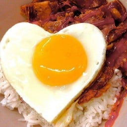 ข้าวขาหมูรมควัน ไข่ดาว