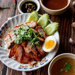 ก๋วยเตี๋ยวชายทุ่งน้ำฟ้าเพชบูรณ์ -