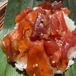 ข้าวเหนียวหมูหวานเม็ดผักชี