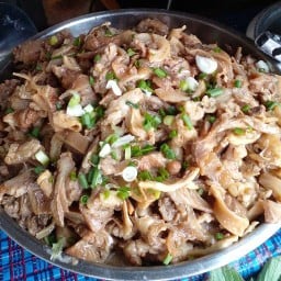 ก๋วยเตี๋ยวหมูตุ๋น-เนื้อตุ๋น ต้นไทรคลอง2 -