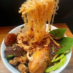 ก๋วยเตี๋ยวไก่เว้ย