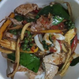 ผัดฉ่าบ้านป่าราดข้าว