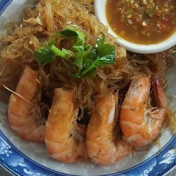 กุ้งอบวุ้นเส้น