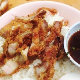 ข้าวหมูทอด