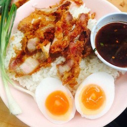 ข้าวหมูทอด+ไข่ยางมะตูม