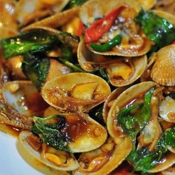 หอยลายผัดพริกเผา